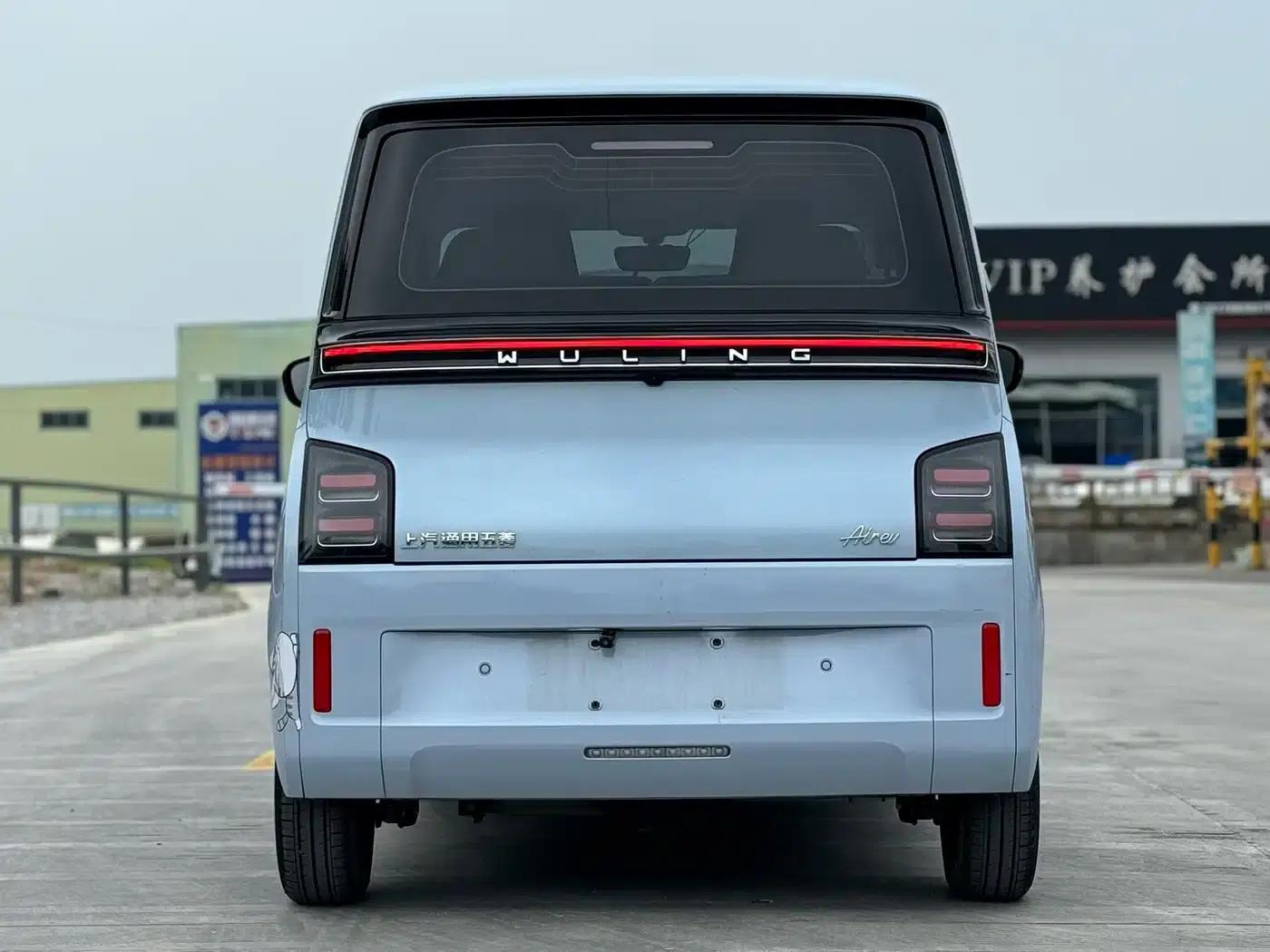 Wuling Air ev Clear Sky 2023 Model, Four-Seat - Advanced Edition — миниатюра 5
