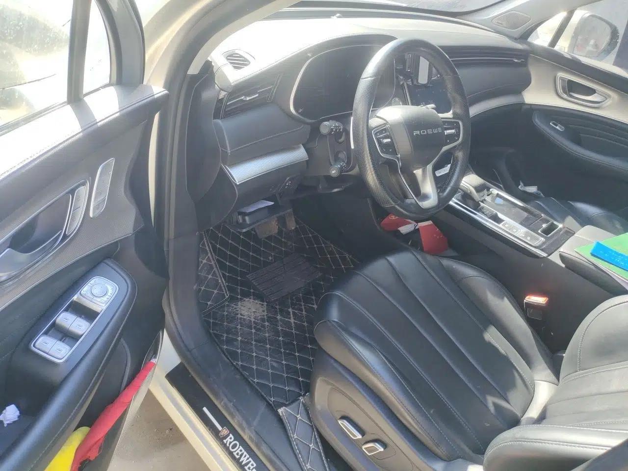 Roewe RX5 MAX 2019 300TGI Automatic Smart Cabin Luxury Edition — миниатюра 17