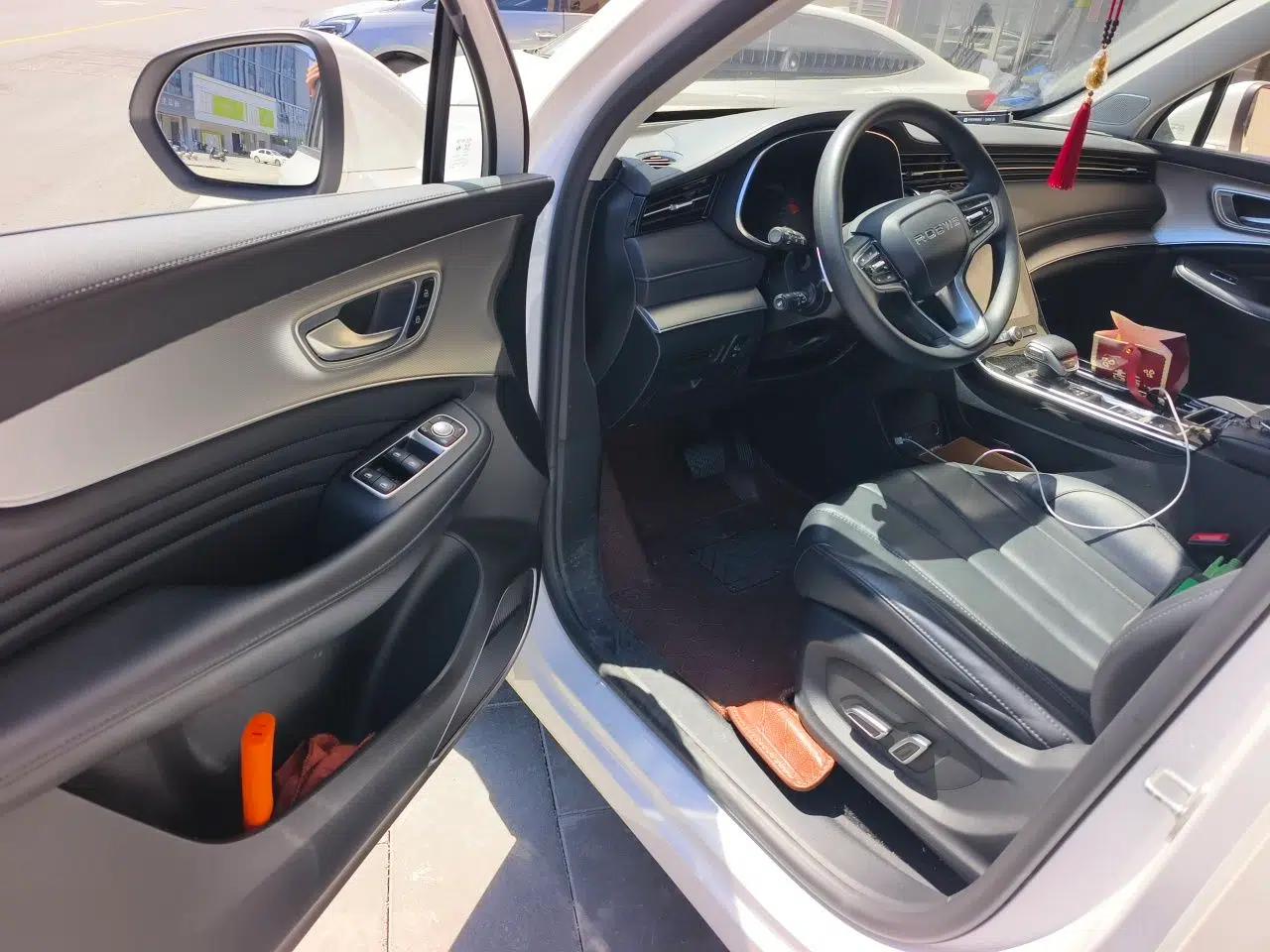 Roewe RX5 MAX 2021 Supreme Series 300TGI Automatic Luxury Cabin Edition — миниатюра 17