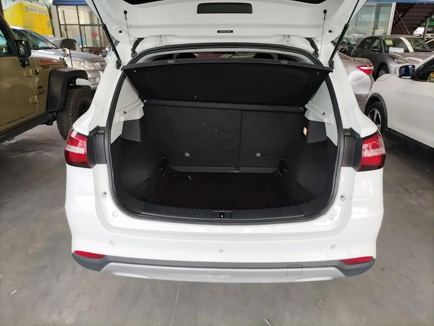 Roewe RX3 2018 1.6L CVT Flagship Edition — миниатюра 22