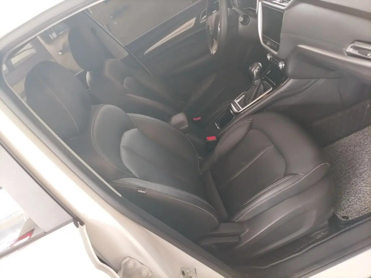 Roewe RX3 2018 1.6L CVT Flagship Edition — миниатюра 23