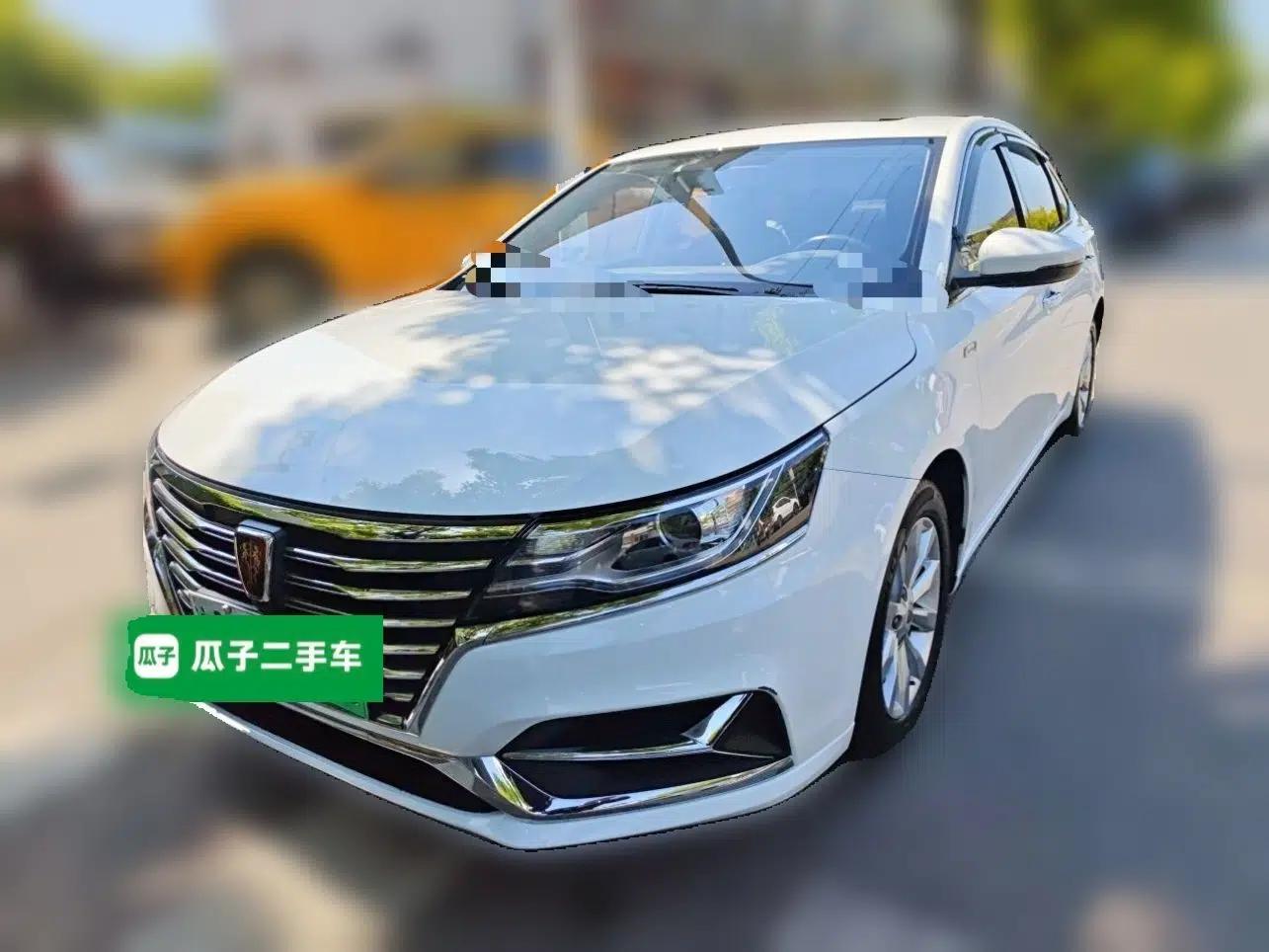 Roewe i6 New Energy 2017 45T Hybrid Connect & Smart Enjoyment Edition — миниатюра 1