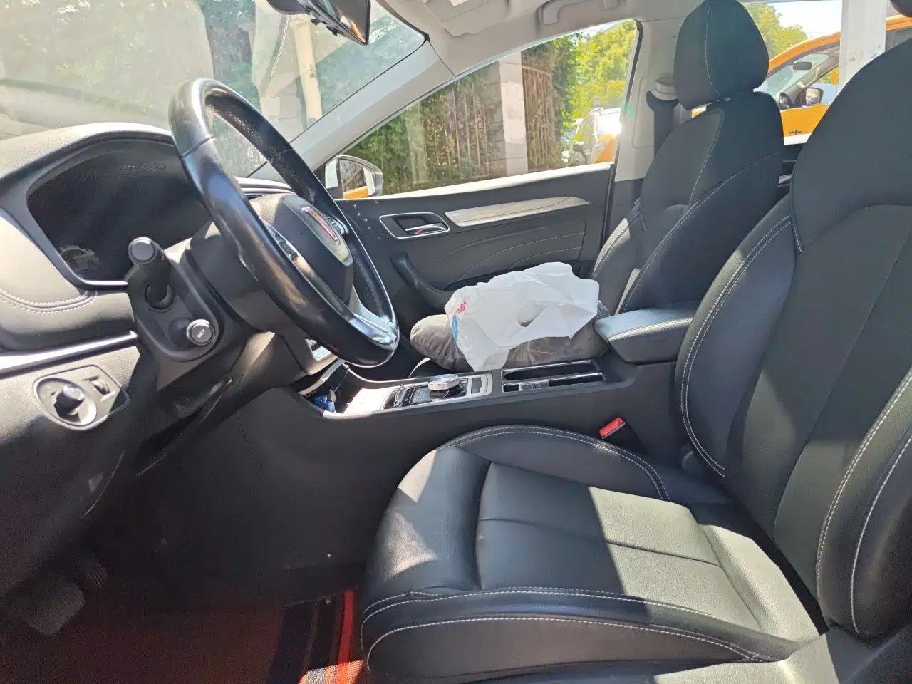 Roewe i6 New Energy 2017 45T Hybrid Connect & Smart Enjoyment Edition — миниатюра 16