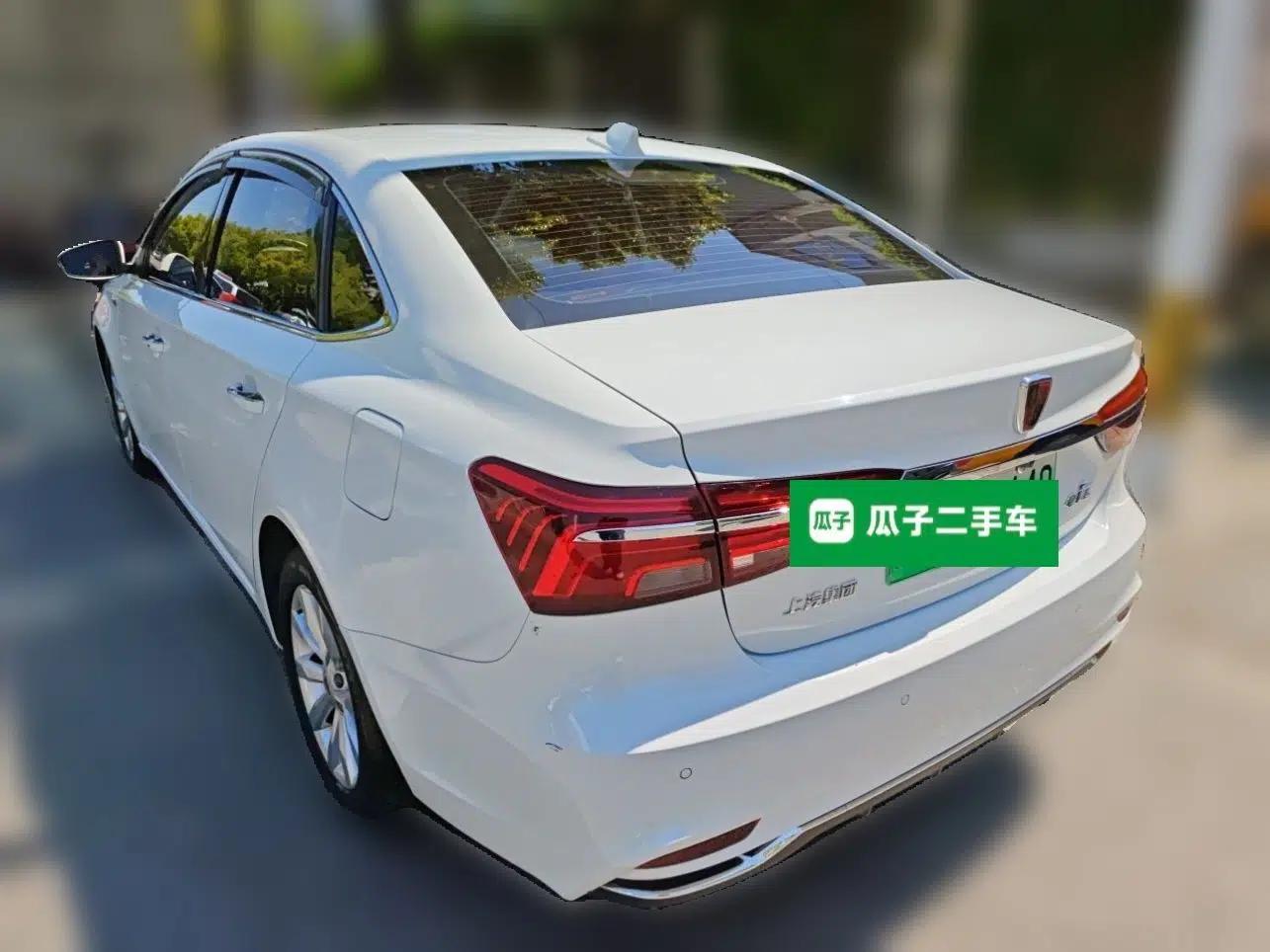 Roewe i6 New Energy 2017 45T Hybrid Connect & Smart Enjoyment Edition — миниатюра 4