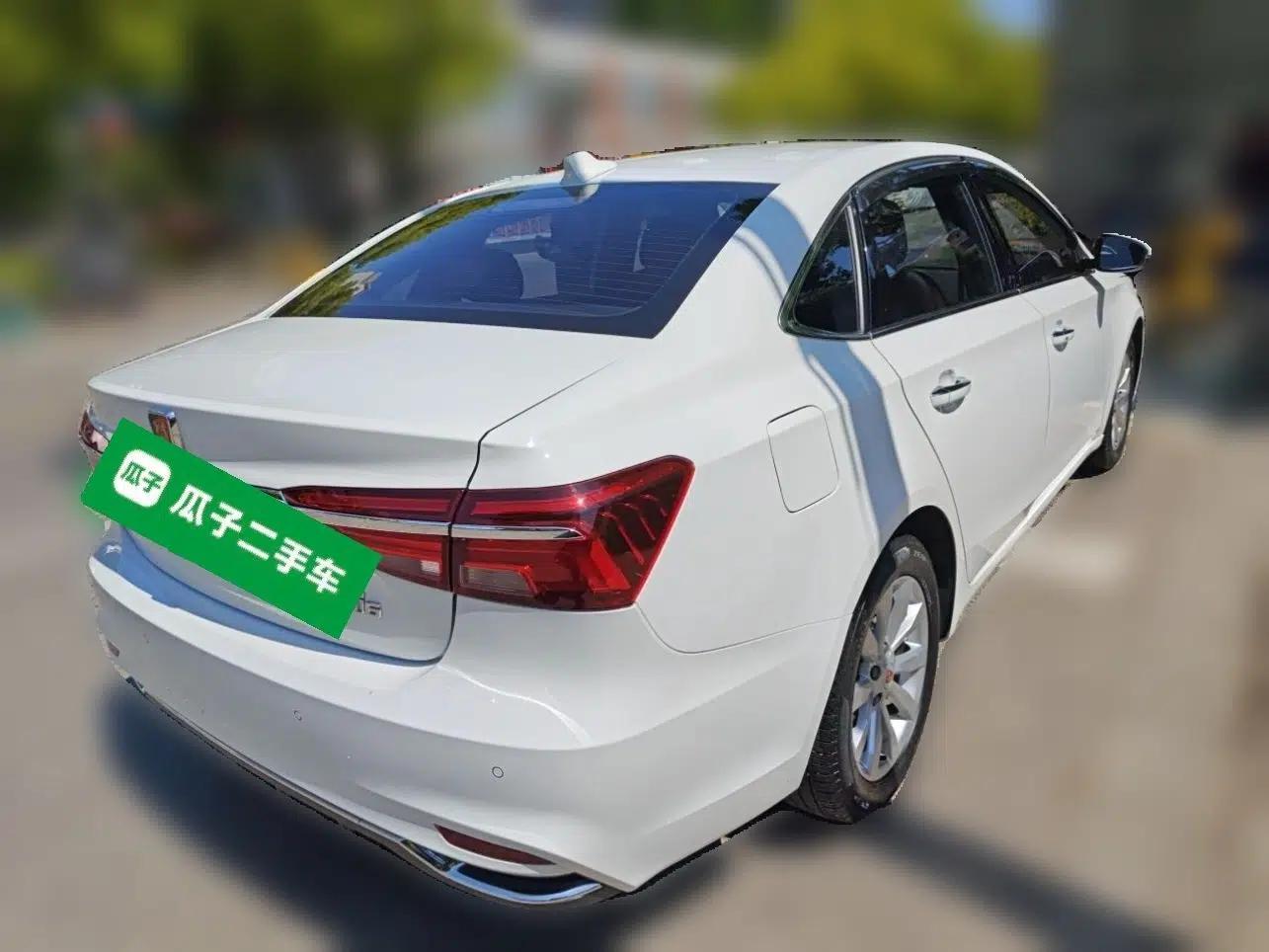 Roewe i6 New Energy 2017 45T Hybrid Connect & Smart Enjoyment Edition — миниатюра 6