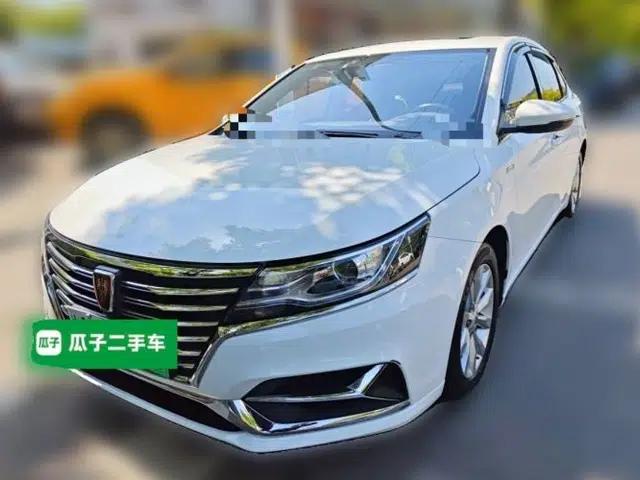 Roewe i6 New Energy 2017 45T Hybrid Connect & Smart Enjoyment Edition