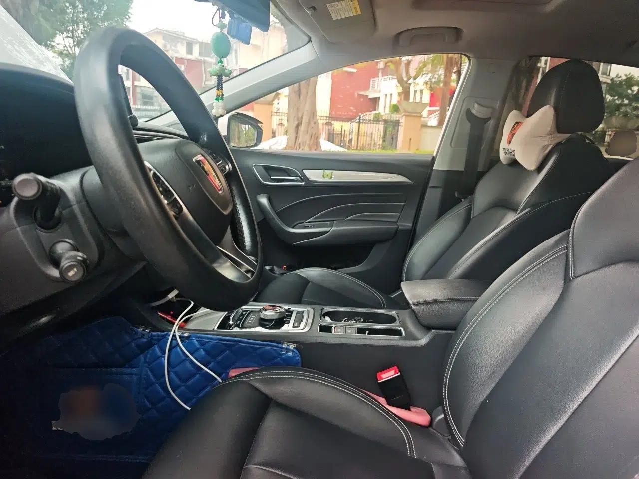 Roewe i6 New Energy 2017 45T Hybrid Connect & Smart Enjoyment Edition — миниатюра 16