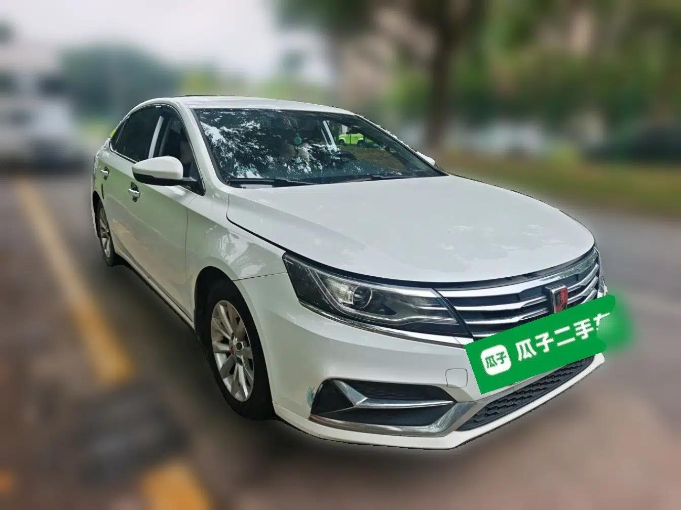 Roewe i6 New Energy 2017 45T Hybrid Connect & Smart Enjoyment Edition — миниатюра 3