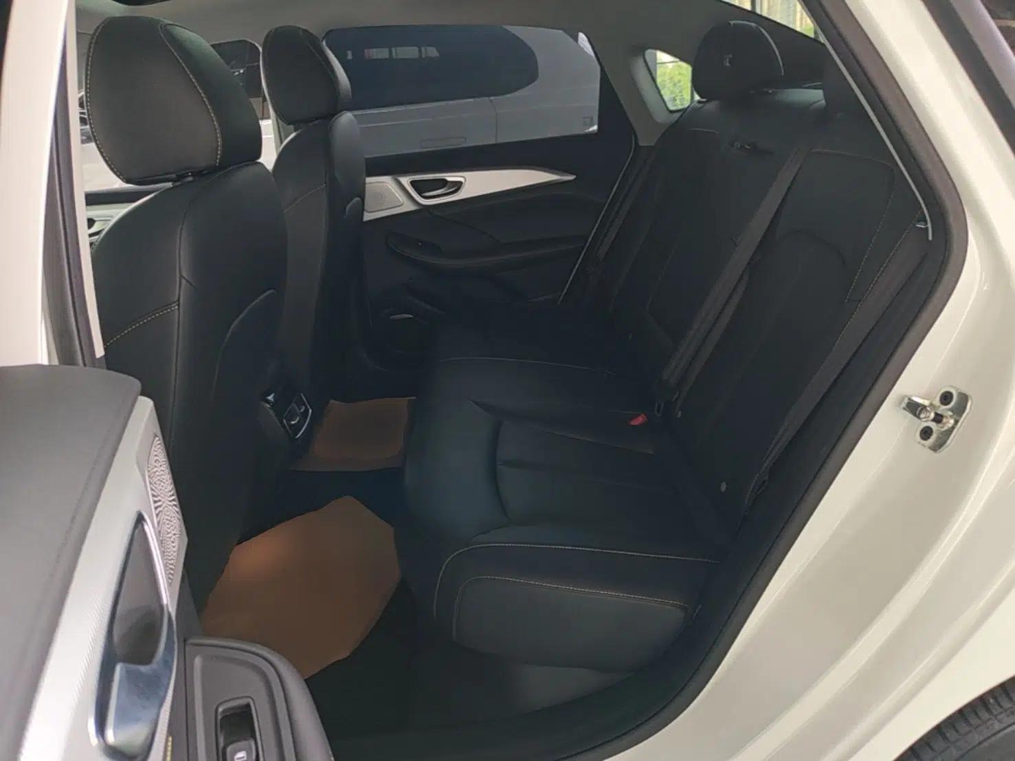Roewe i6 MAX New Energy 2023 EV 420 Skyroof Special Edition — миниатюра 20