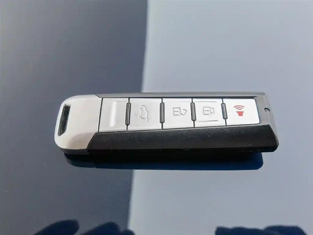 Weipai Latte DHT-PHEV 2022 1.5T AWD Super Large Cup — миниатюра 19