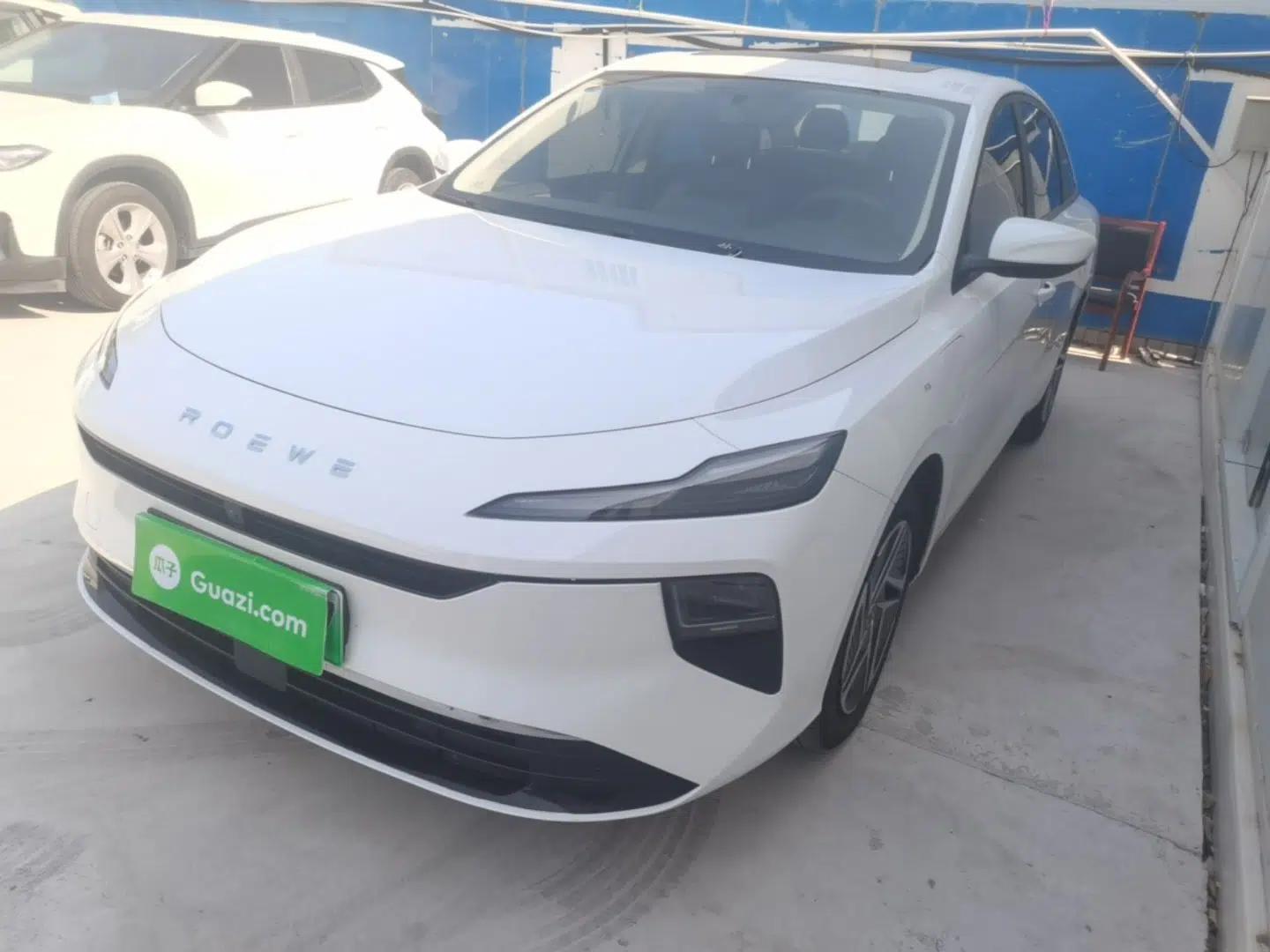Roewe D6 2025 450 km Premium Edition — миниатюра 1