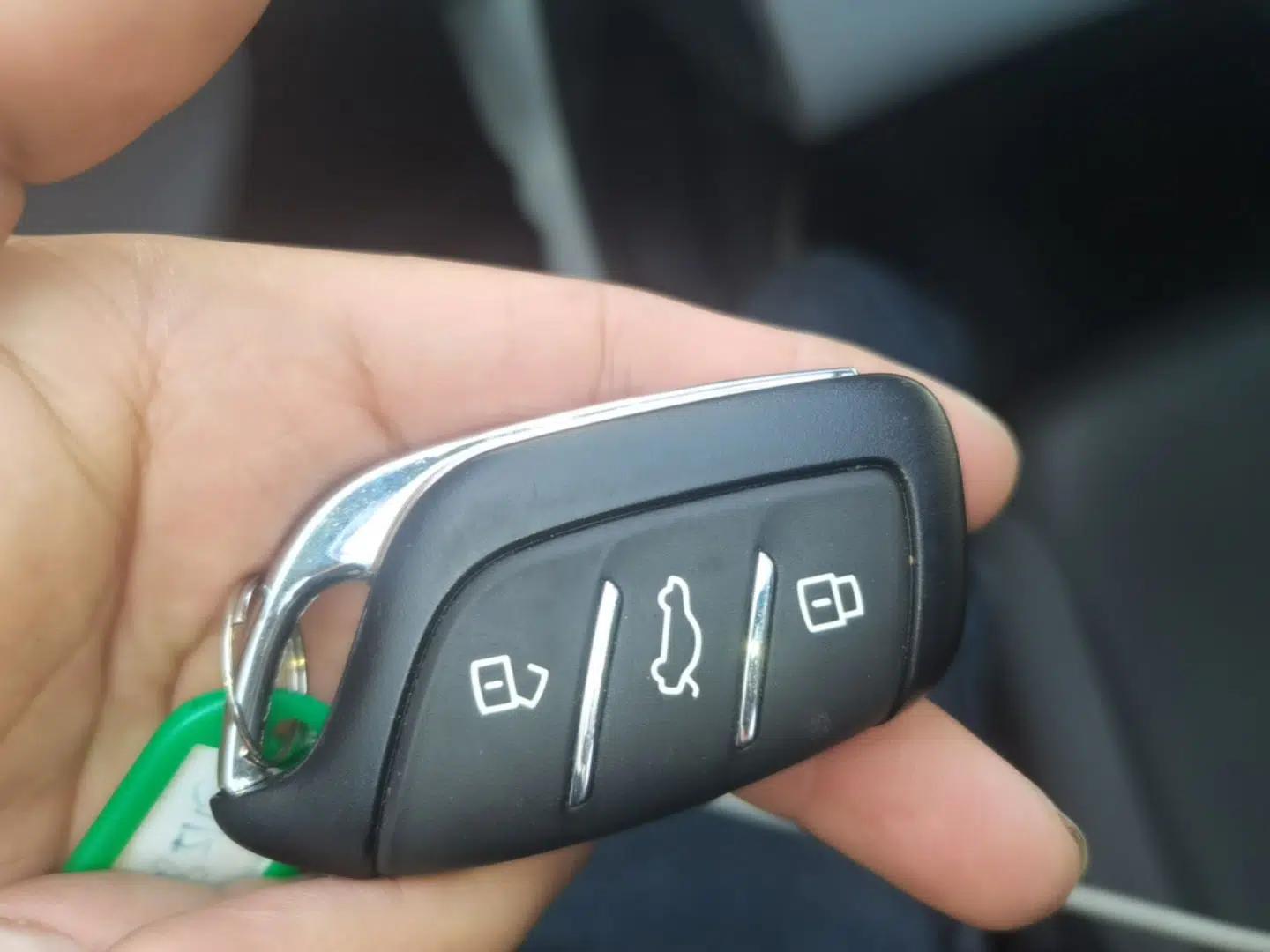 Roewe D6 2025 450 km Premium Edition — миниатюра 12