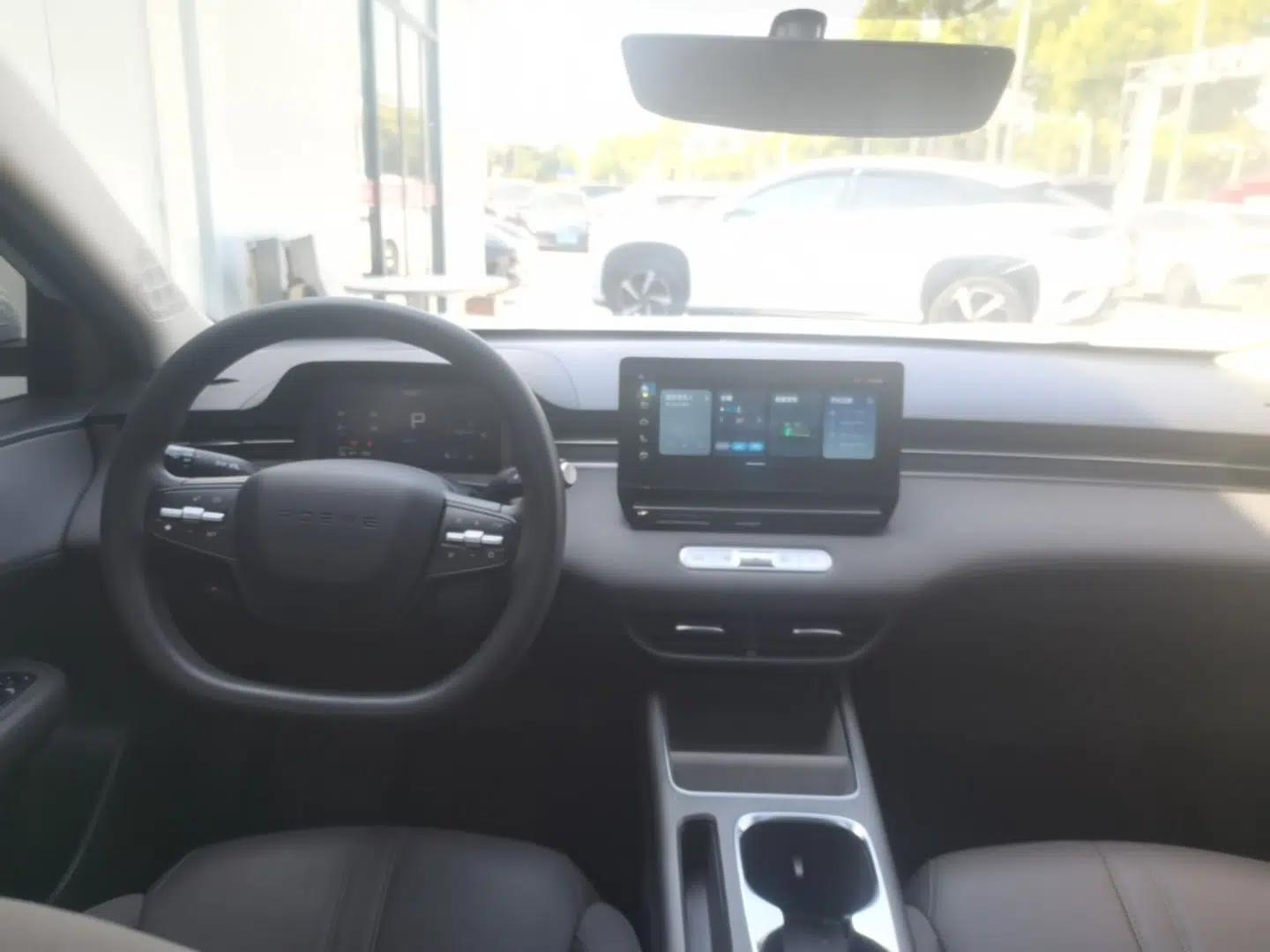 Roewe D6 2025 450 km Premium Edition — миниатюра 13