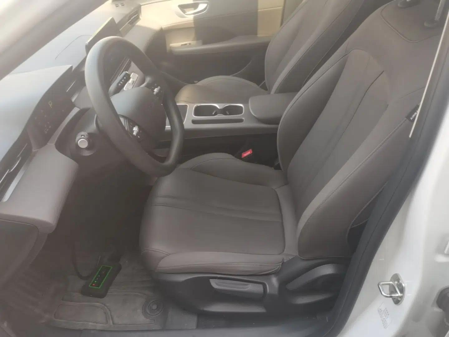 Roewe D6 2025 450 km Premium Edition — миниатюра 18