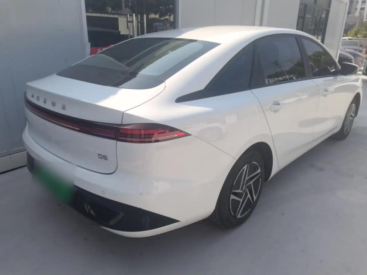 Roewe D6 2025 450 km Premium Edition — миниатюра 6
