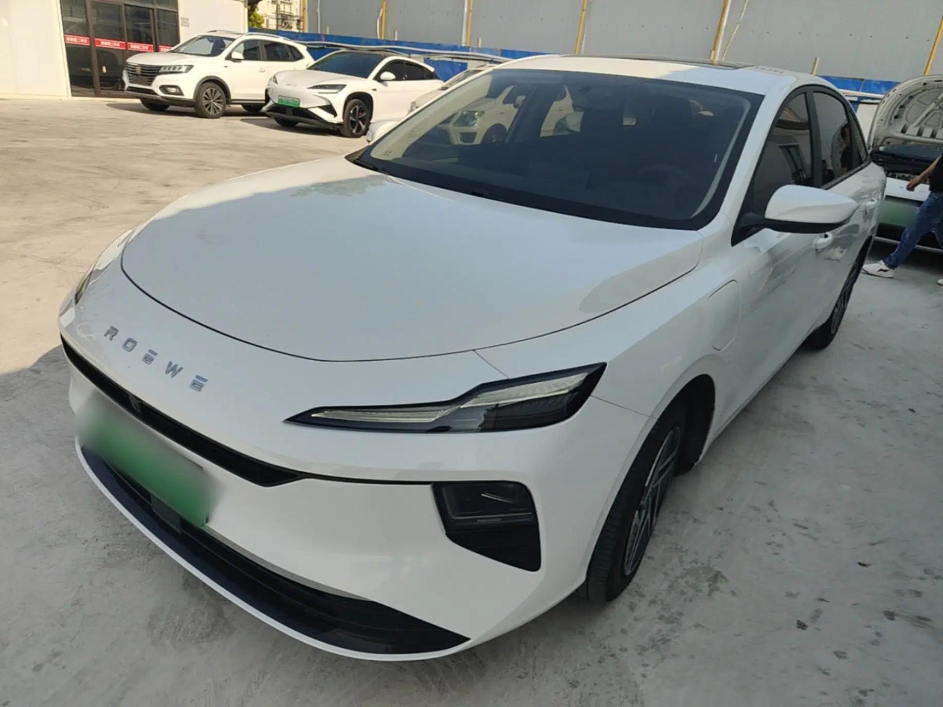 Roewe D6 2025 450 km Premium Edition — миниатюра 1