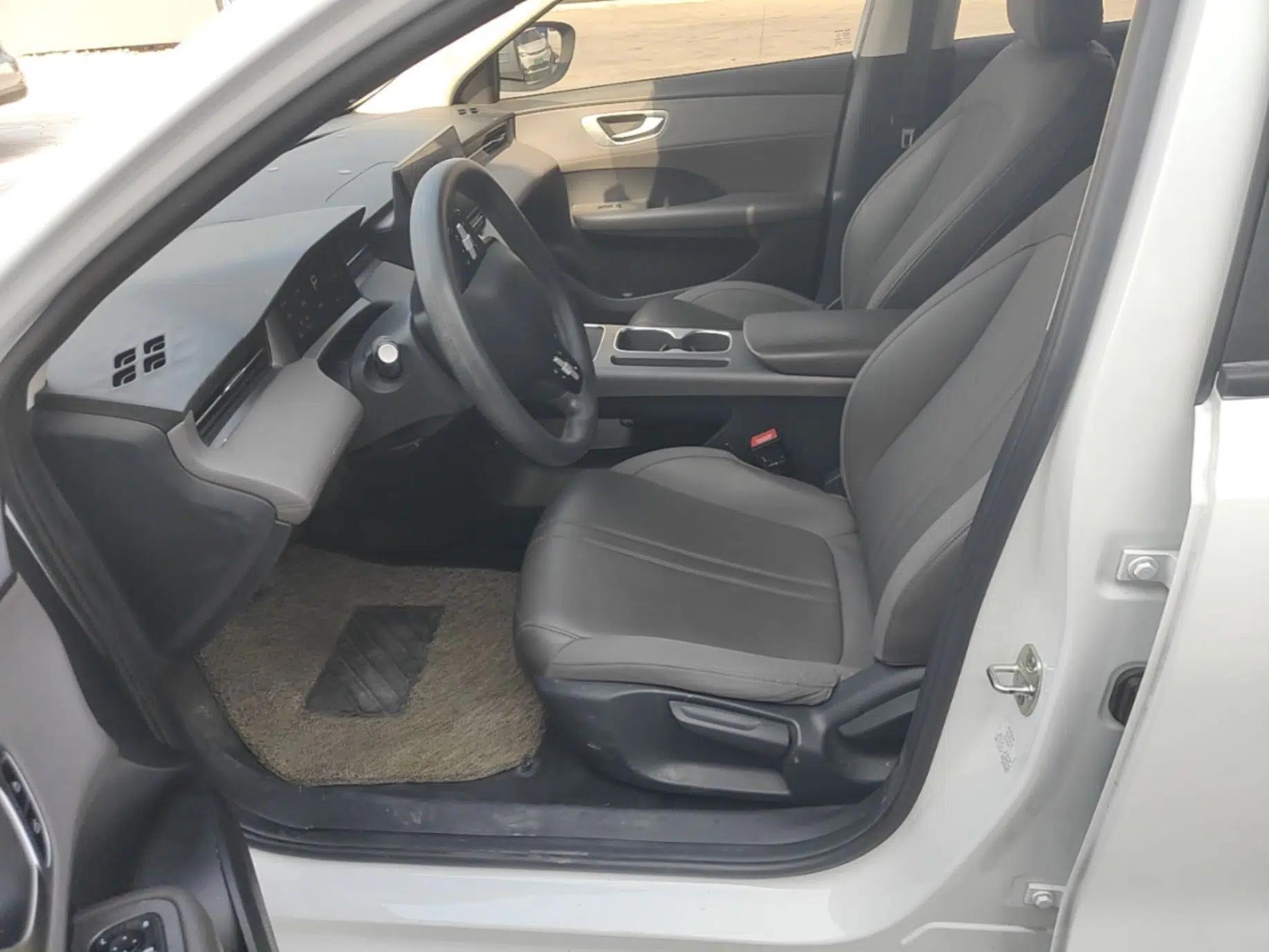 Roewe D6 2025 450 km Premium Edition — миниатюра 18