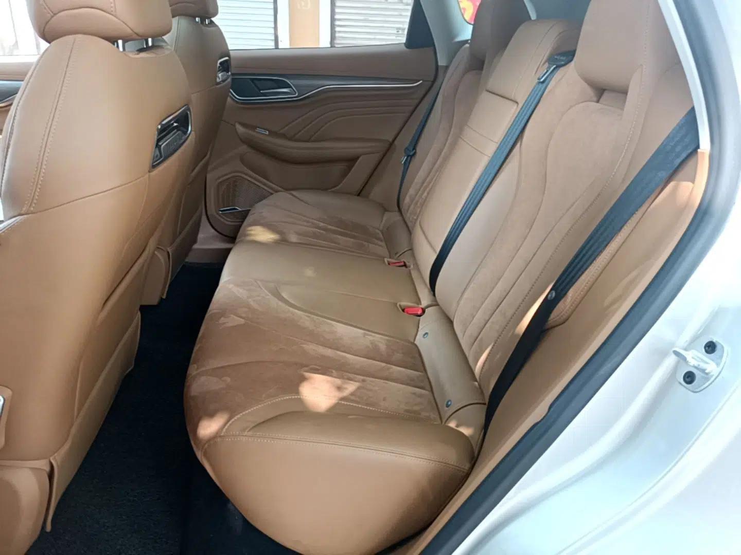 Roewe MARVEL X 2018 Rear-Drive Model — миниатюра 19