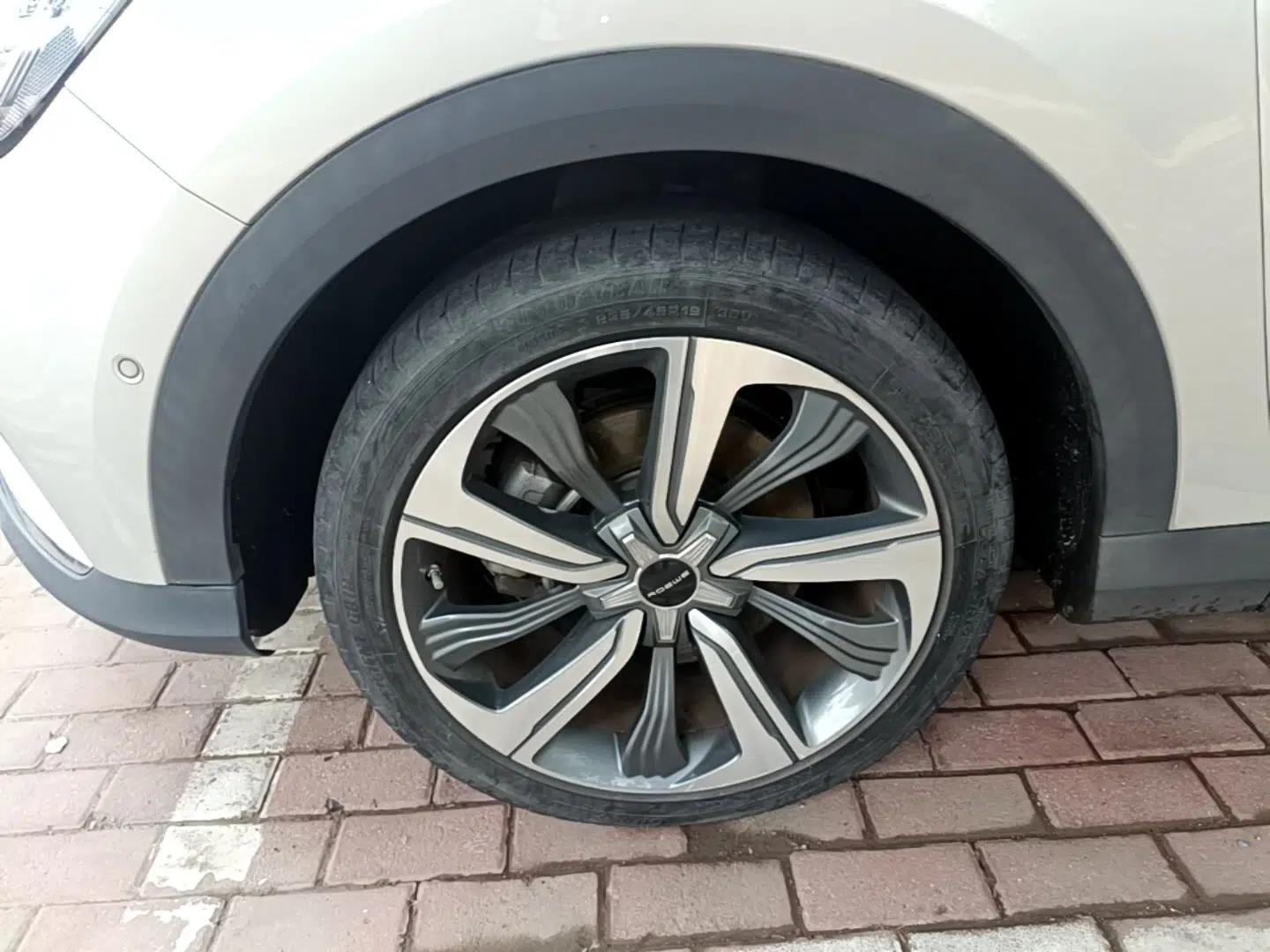 Roewe MARVEL X 2018 Rear-Drive Model — миниатюра 9