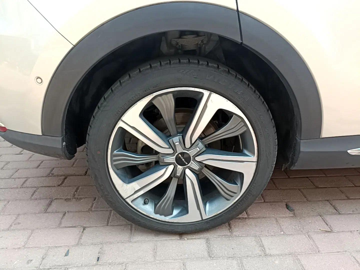 Roewe MARVEL X 2018 Rear-Drive Model — миниатюра 10