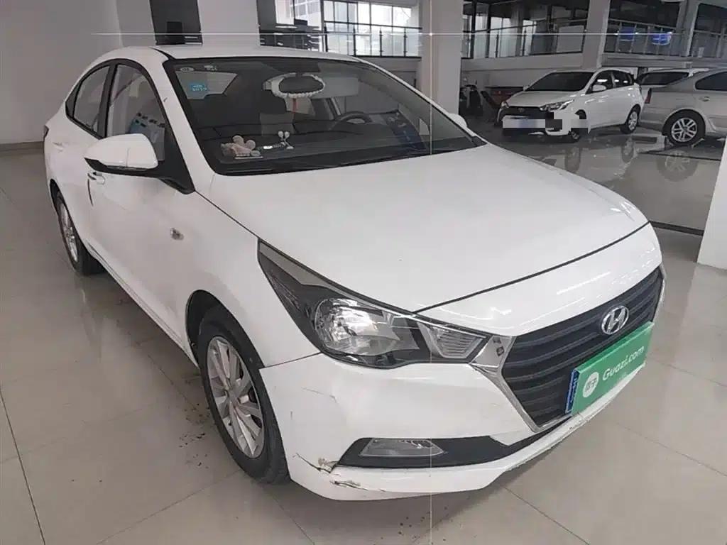 2016 Hyundai Verna 1.4L Automatic GLS (Cool Edition) — миниатюра 4