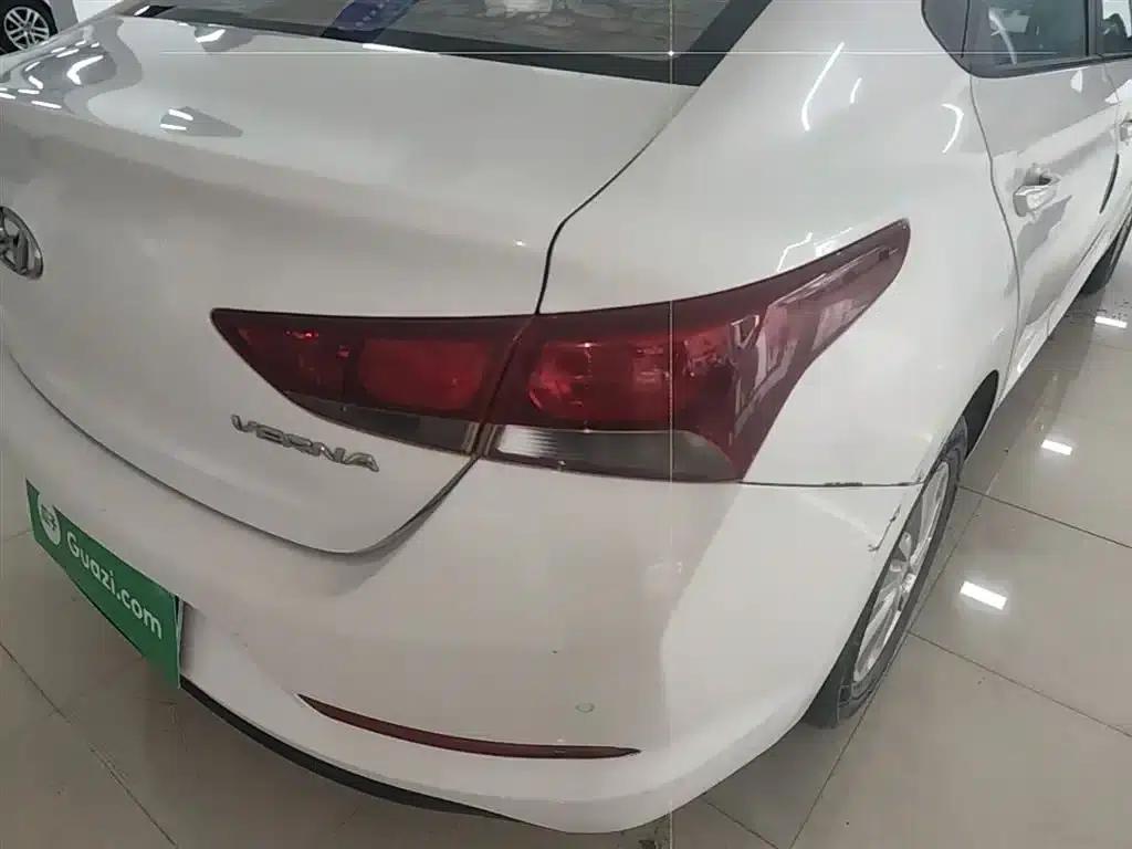 2016 Hyundai Verna 1.4L Automatic GLS (Cool Edition) — миниатюра 8