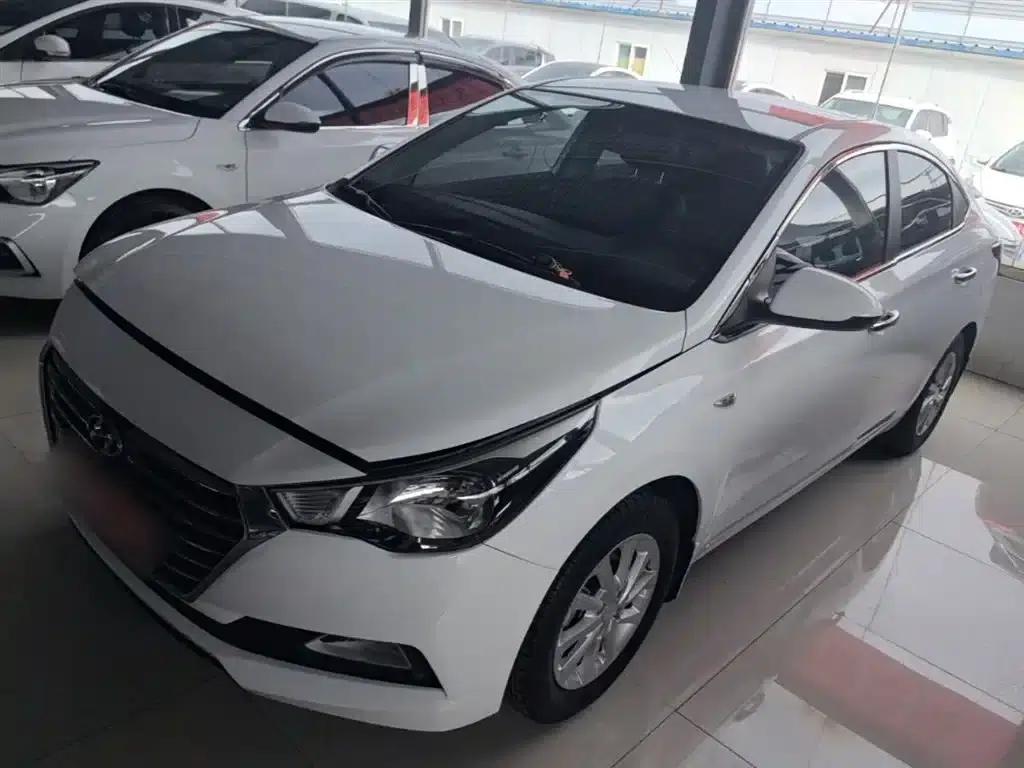 2016 Hyundai Verna 1.4L Automatic GLS (Cool Edition) — миниатюра 1