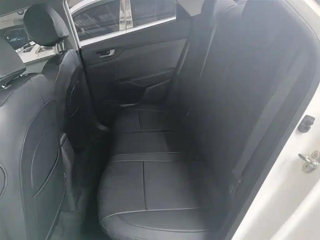 2016 Hyundai Verna 1.4L Automatic GLS (Cool Edition) — миниатюра 17