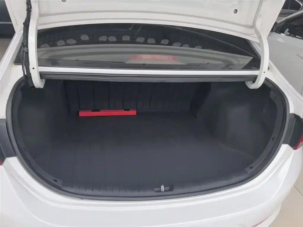 2016 Hyundai Verna 1.4L Automatic GLS (Cool Edition) — миниатюра 19