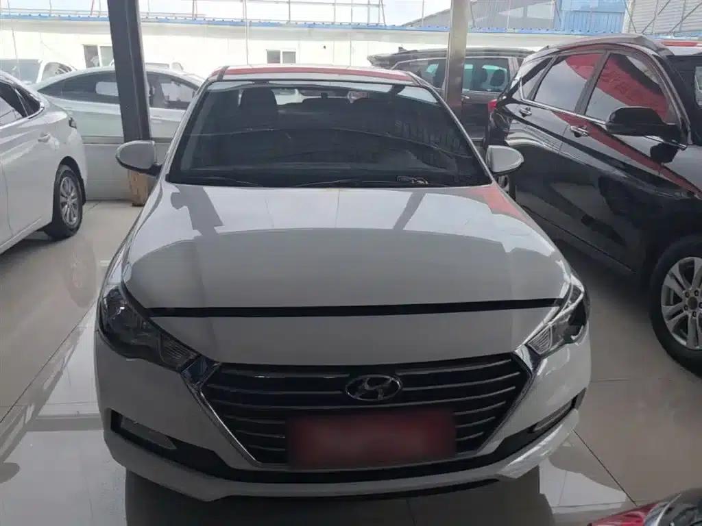 2016 Hyundai Verna 1.4L Automatic GLS (Cool Edition) — миниатюра 3