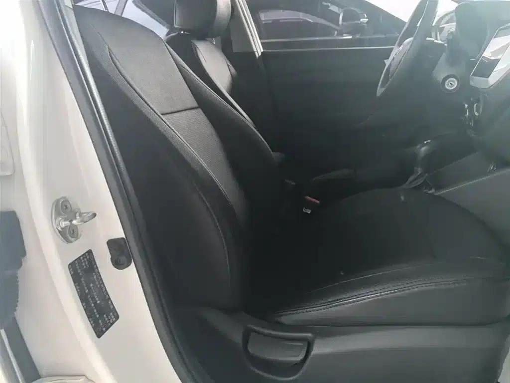 2016 Hyundai Verna 1.4L Automatic GLS (Cool Edition) — миниатюра 25