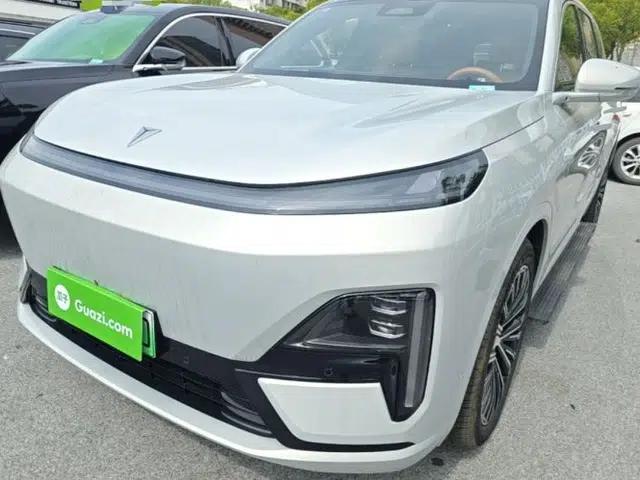 Deepal S09 2025 Four-Wheel Drive Ultra+ Custom Edition