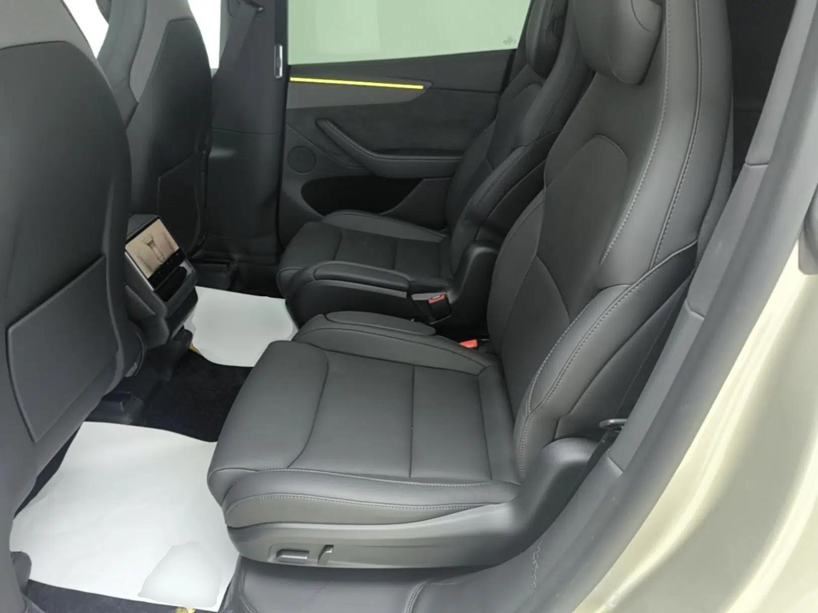 Tesla Model Y L 2025 Model Long-Range All-Wheel-Drive Version — миниатюра 20