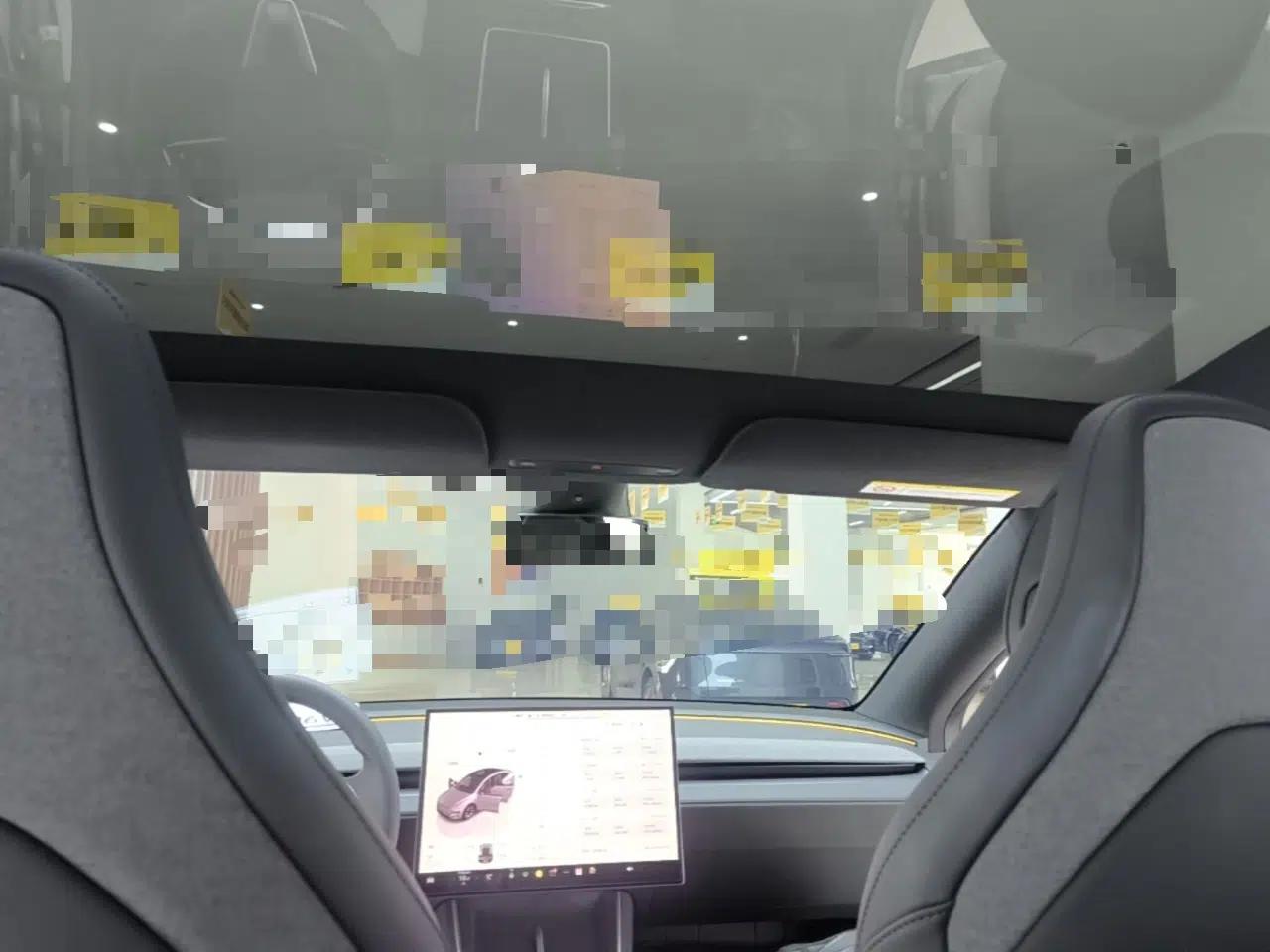 Tesla Model Y L 2025 Model Long-Range All-Wheel-Drive Version — миниатюра 21