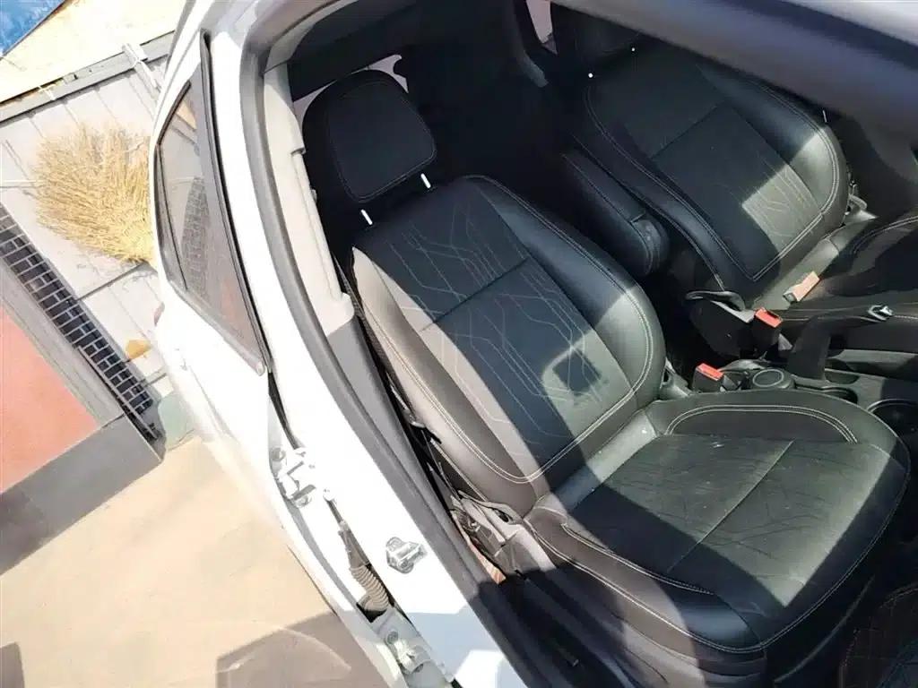 Chevrolet Trax 2017 1.4T Automatic 2WD Luxury — миниатюра 25