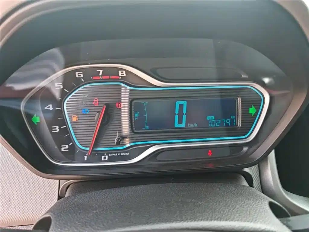 2014 Aveo Hatchback 1.4SL MT Comfort Edition — миниатюра 12