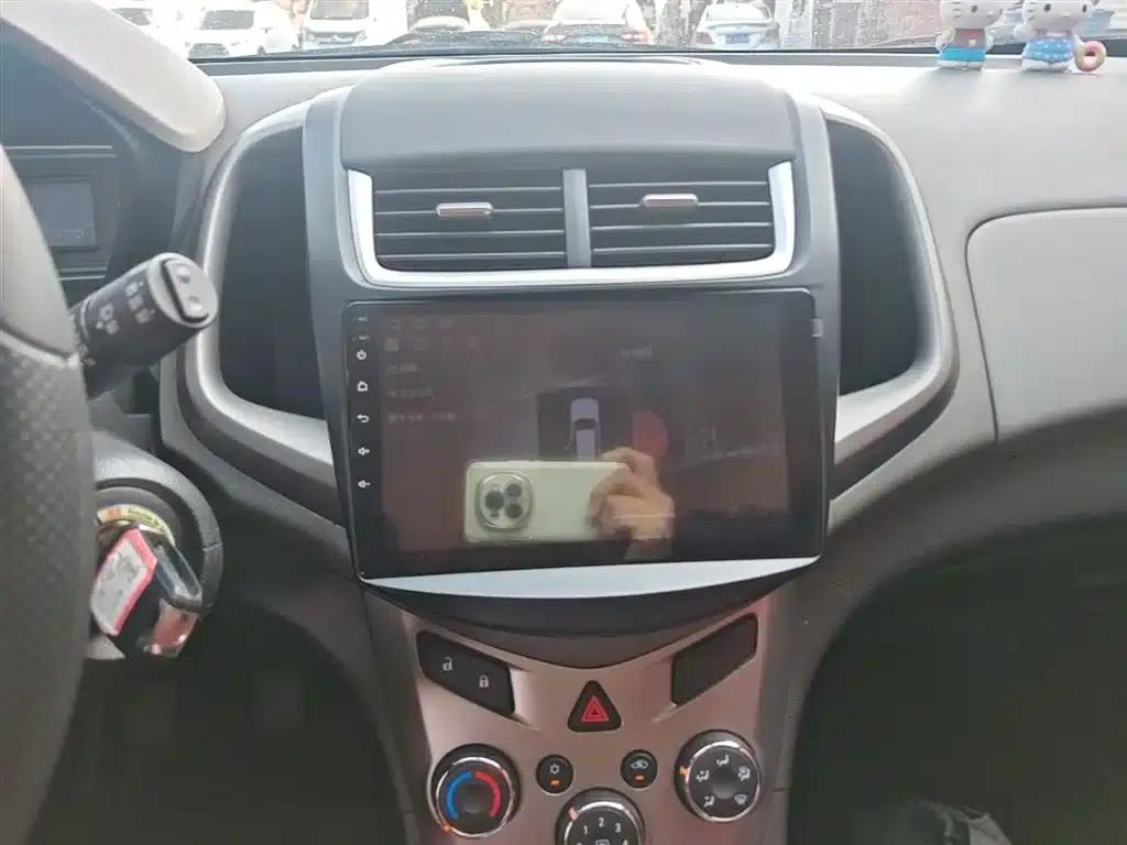 2014 Aveo Hatchback 1.4SL MT Comfort Edition — миниатюра 13