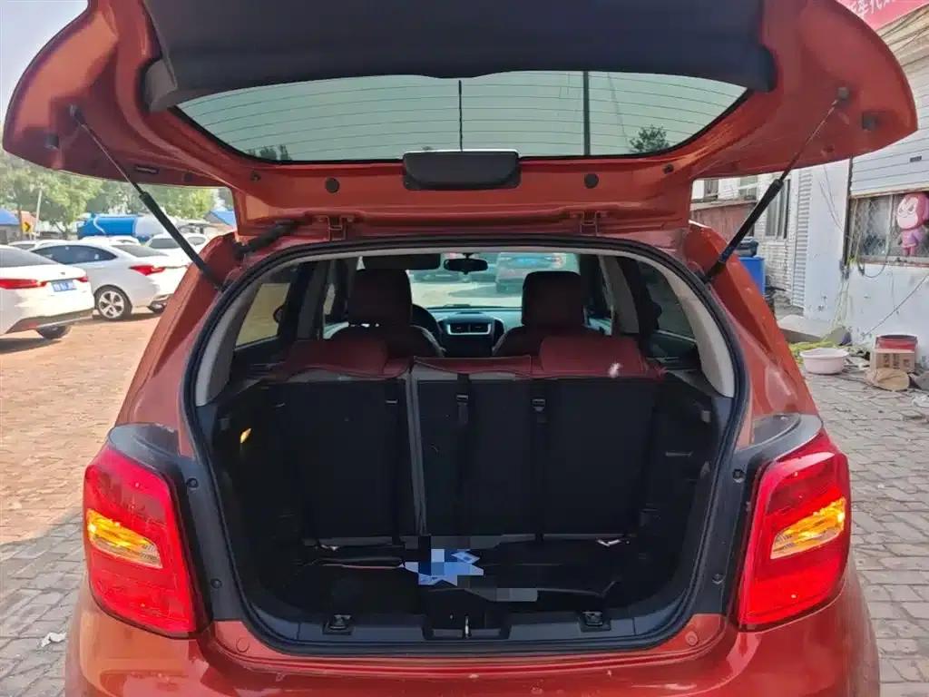 2014 Aveo Hatchback 1.4SL MT Comfort Edition — миниатюра 19
