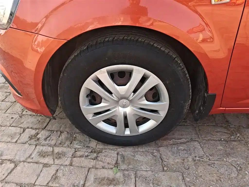 2014 Aveo Hatchback 1.4SL MT Comfort Edition — миниатюра 23