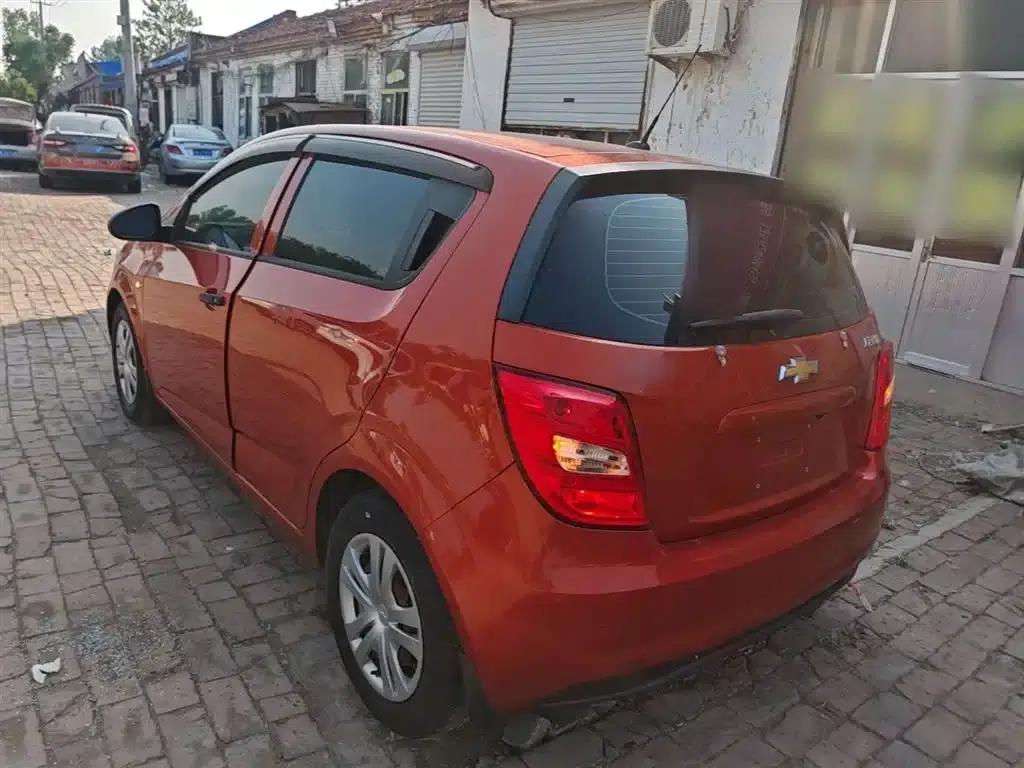 2014 Aveo Hatchback 1.4SL MT Comfort Edition — миниатюра 5