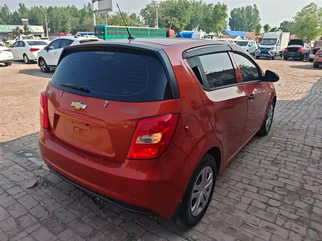 2014 Aveo Hatchback 1.4SL MT Comfort Edition — миниатюра 7