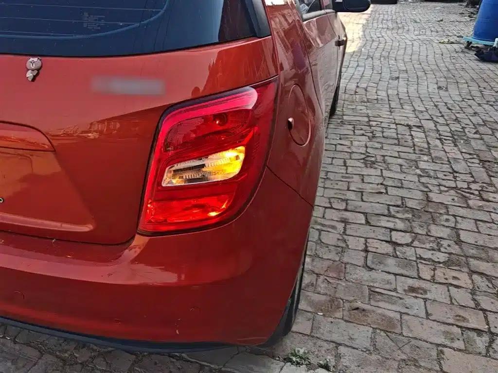 2014 Aveo Hatchback 1.4SL MT Comfort Edition — миниатюра 8