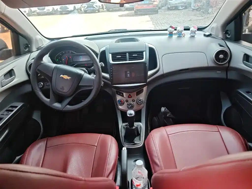 2014 Aveo Hatchback 1.4SL MT Comfort Edition — миниатюра 10