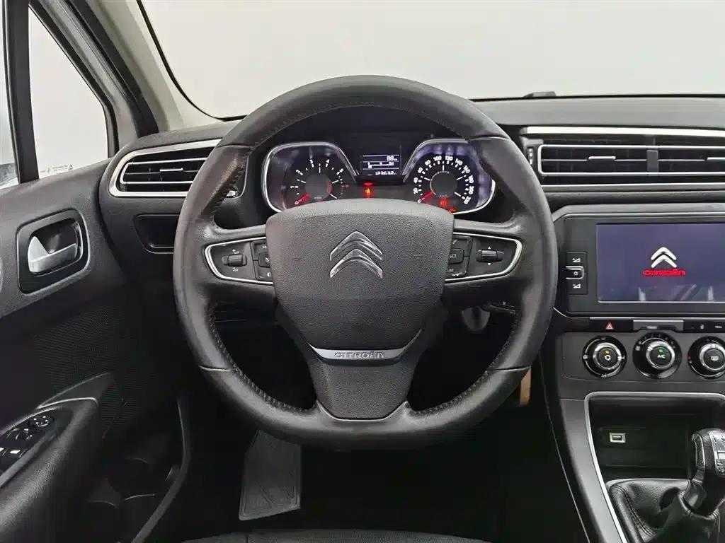 Citroën C4 2018 1.6L Manual Deluxe — миниатюра 11