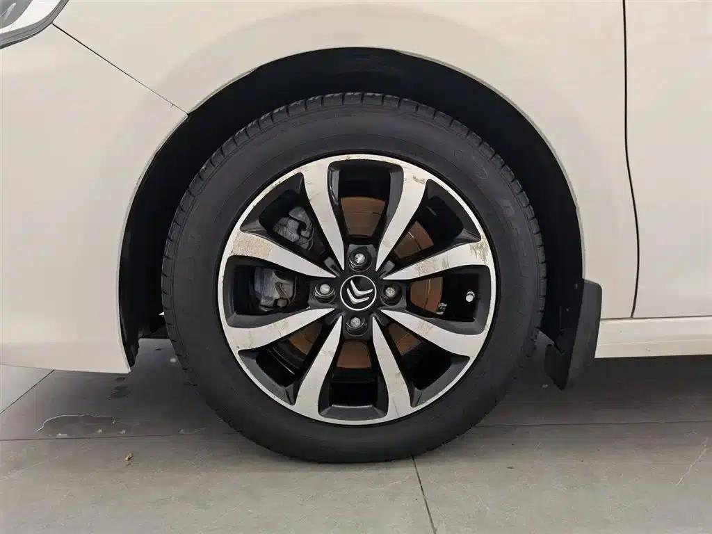 Citroën C4 2018 1.6L Manual Deluxe — миниатюра 17