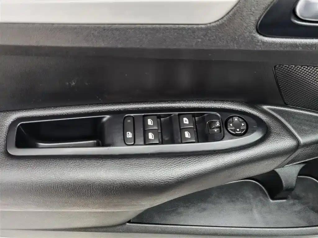 Citroën C4 2018 1.6L Manual Deluxe — миниатюра 9