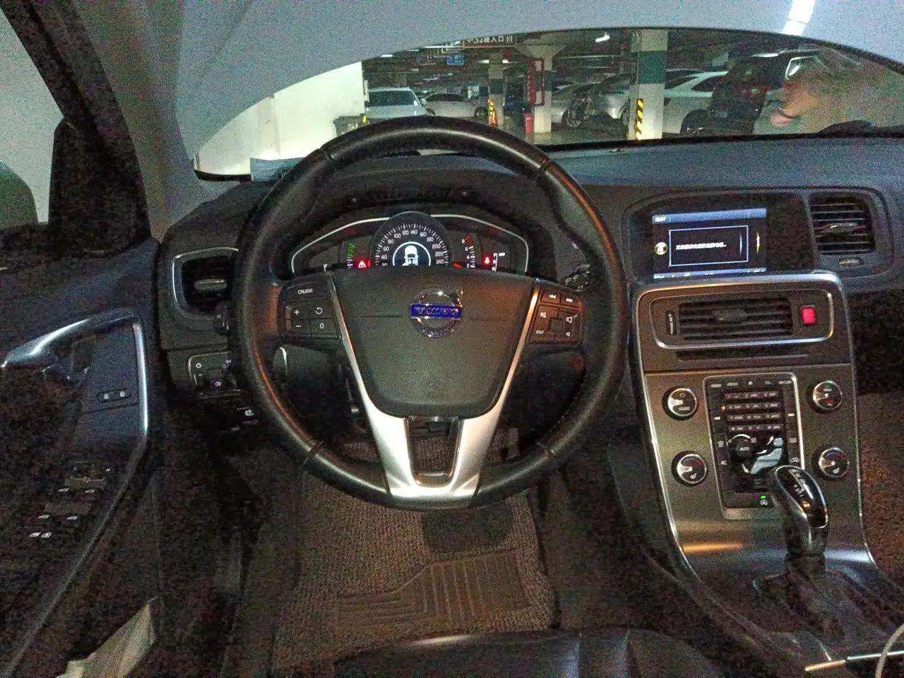 Volvo V60 2013 T5 Zhiya Edition — миниатюра 11