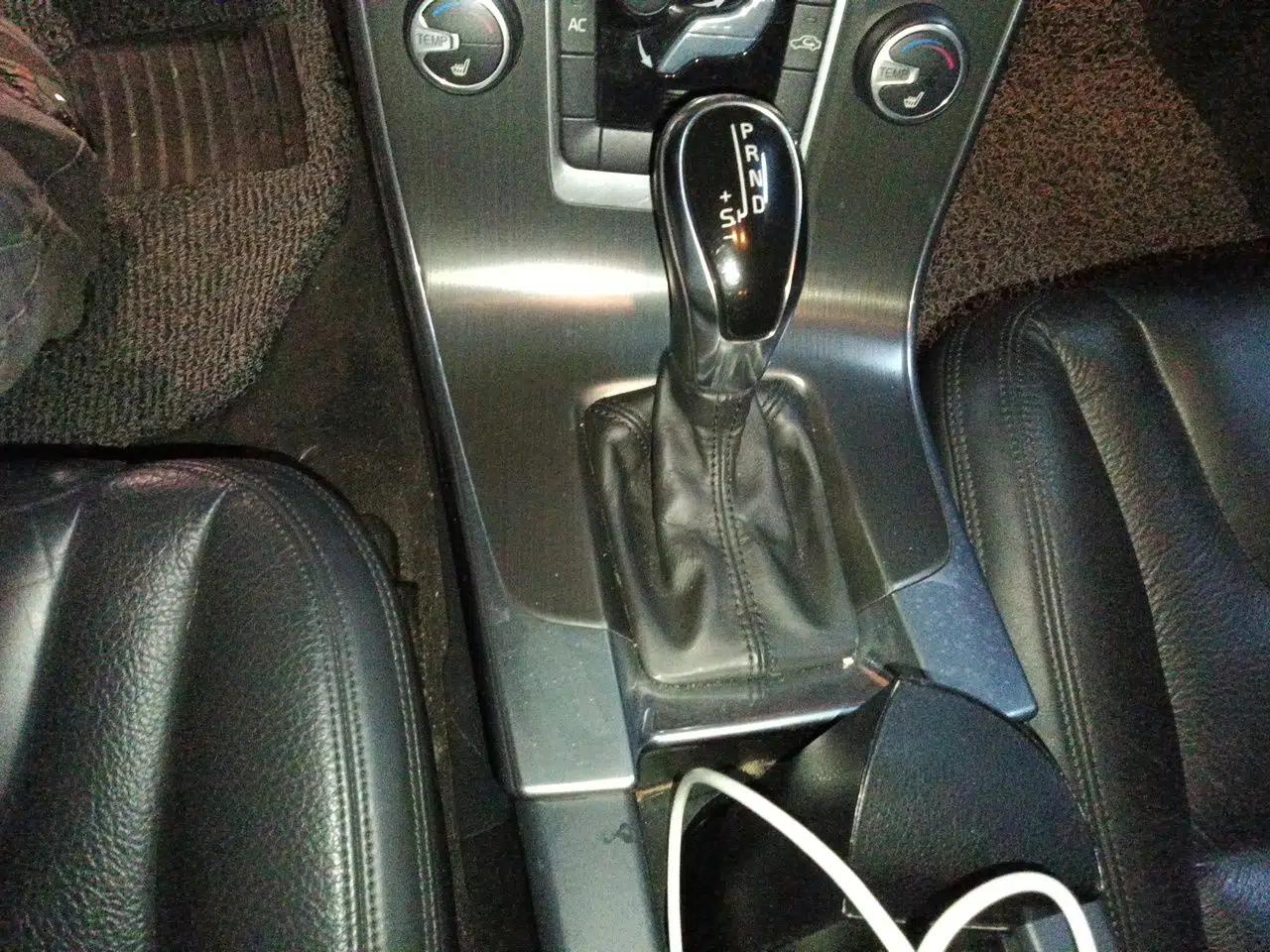 Volvo V60 2013 T5 Zhiya Edition — миниатюра 15