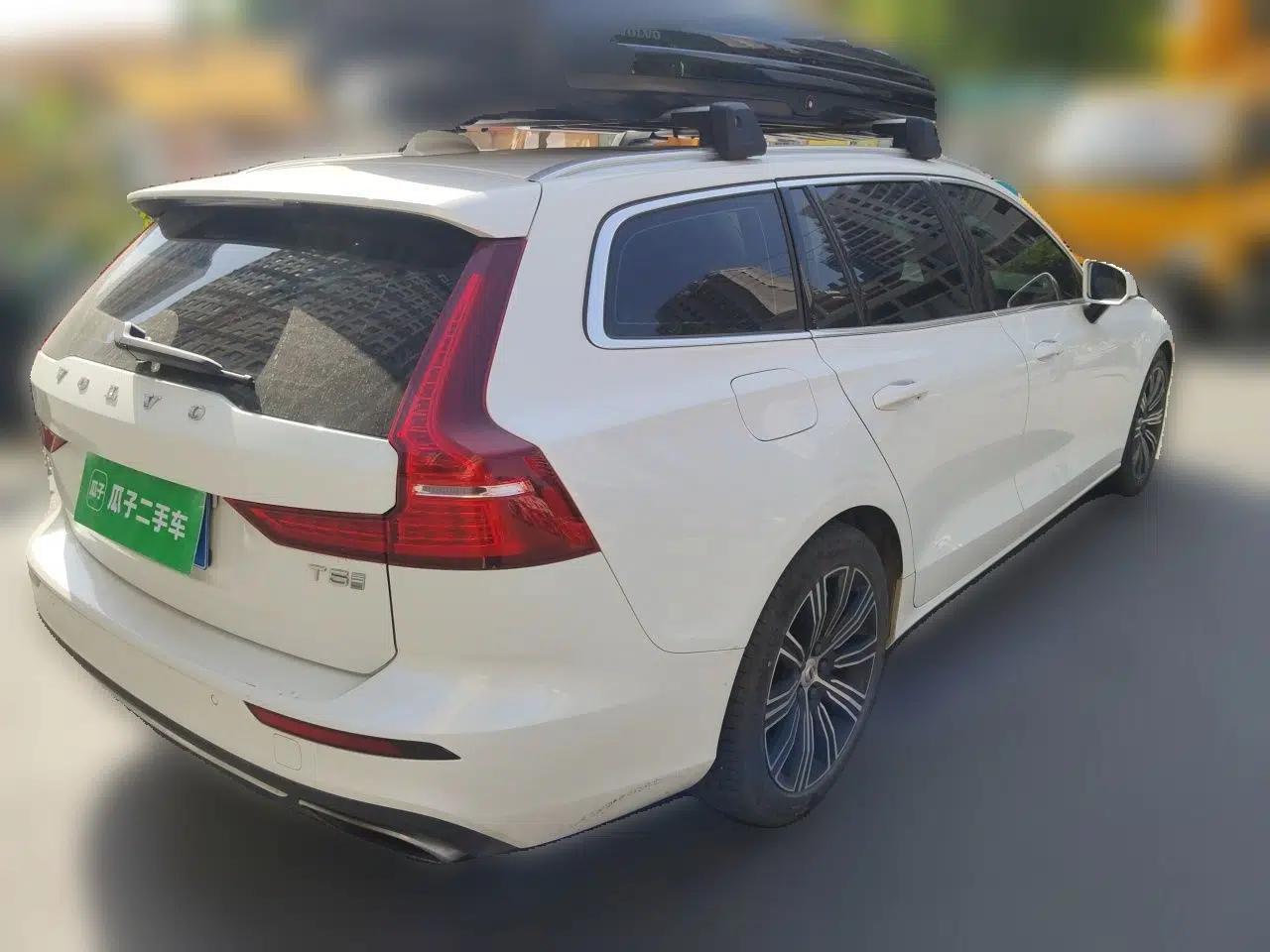 Volvo V60 2020 T5 Zhiyuan Luxury Edition — миниатюра 6