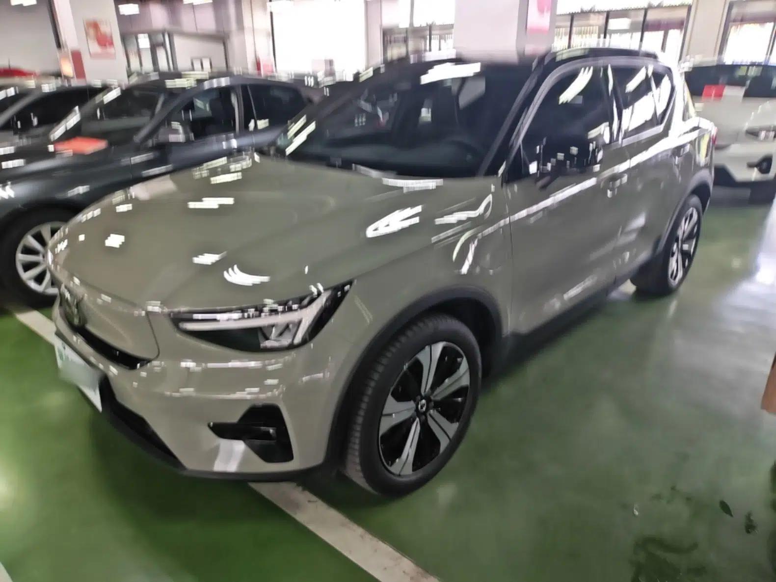 Volvo XC40 New Energy 2023 Long-Range Version — миниатюра 1